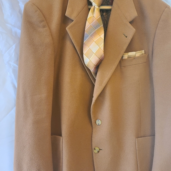 Men's Dress Jacket - Picture 2 of 4